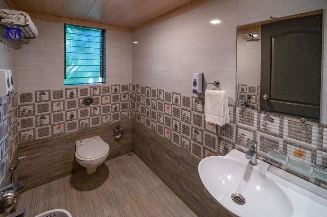 Photo of Bathroom in Chaul