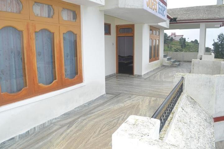 Photo of Others in Chaukori