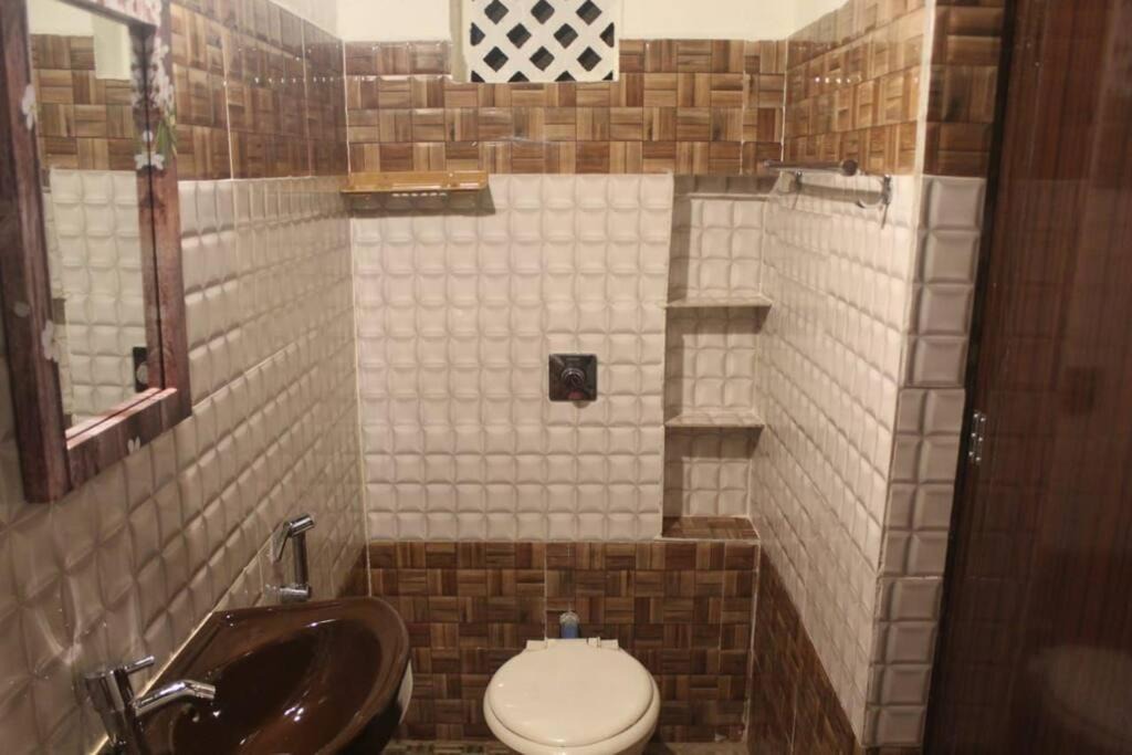 Photo of Bathroom in Saligrama