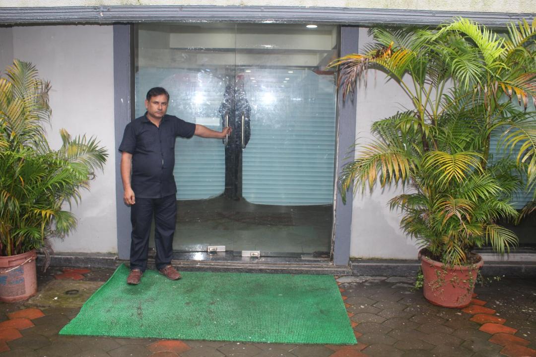 Photo of Human In Picture in Jogeshwari West
