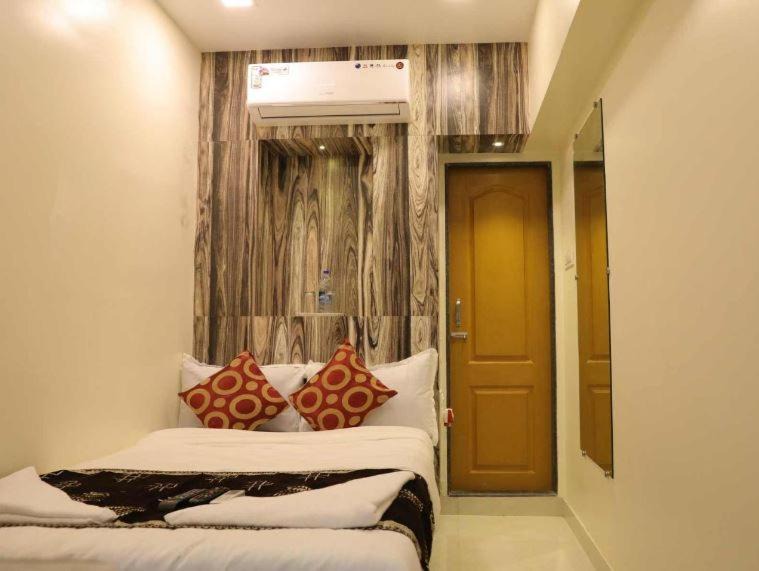 Photo of Bedroom in Jogeshwari West