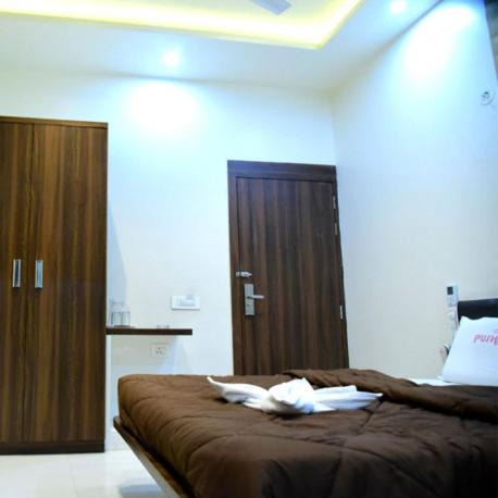 Photo of Bedroom in Satara