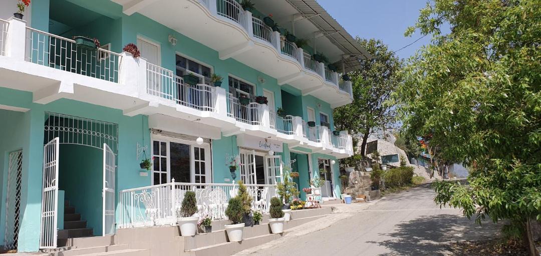 Photo of Buildings in Naukuchiyatal