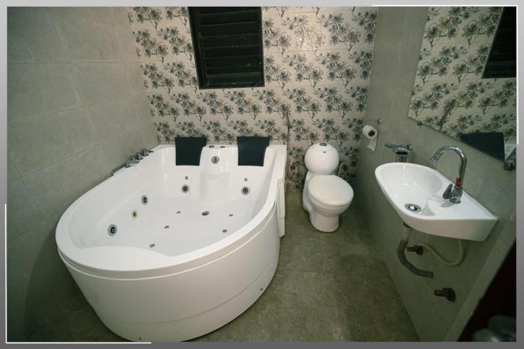Photo of Bathroom in St.Stanislaus Villa