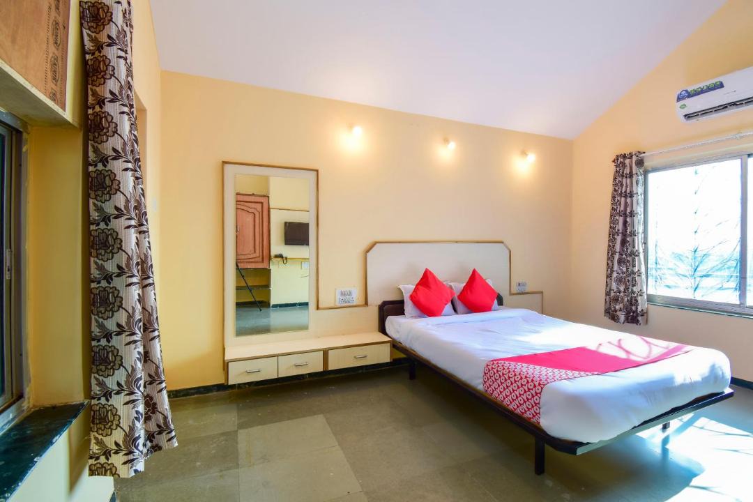 Photo of Bedroom in Solapur