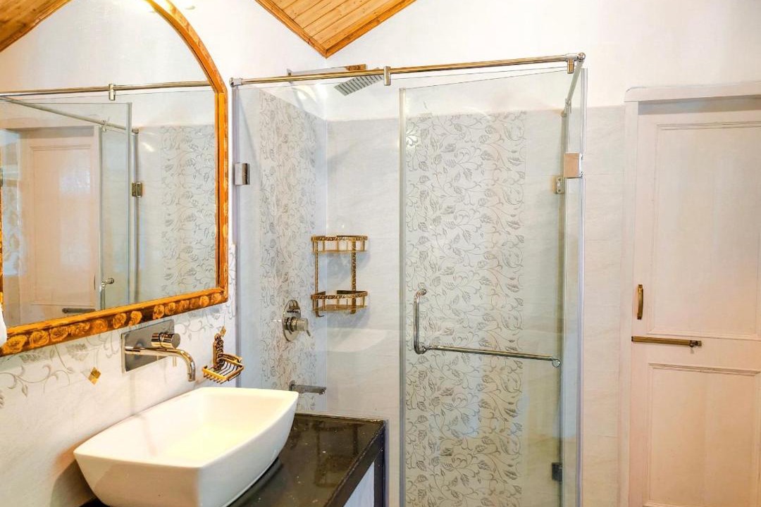 Photo of Bathroom in Raison