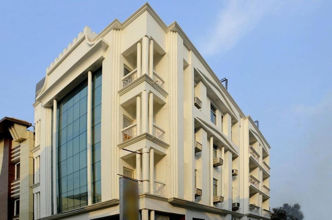 Photo of Buildings in Charbagh