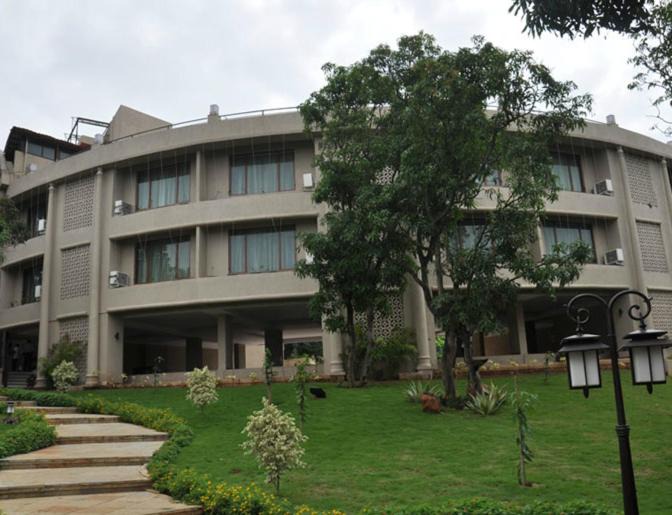 Photo of Buildings in Uttan