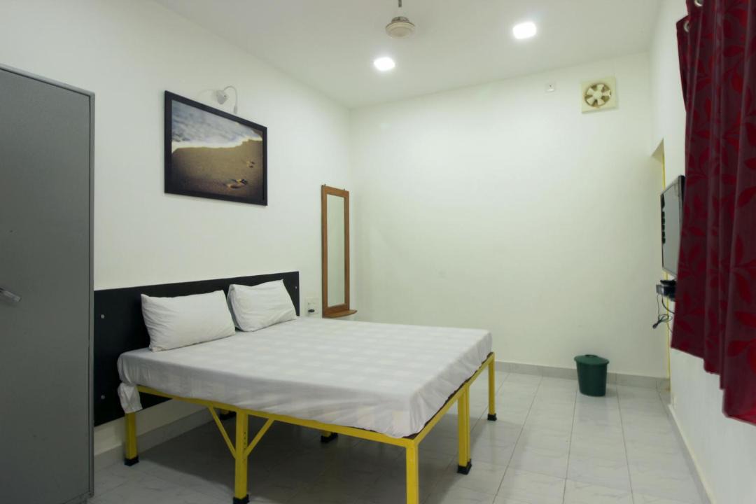Photo of Bedroom in Diveagar
