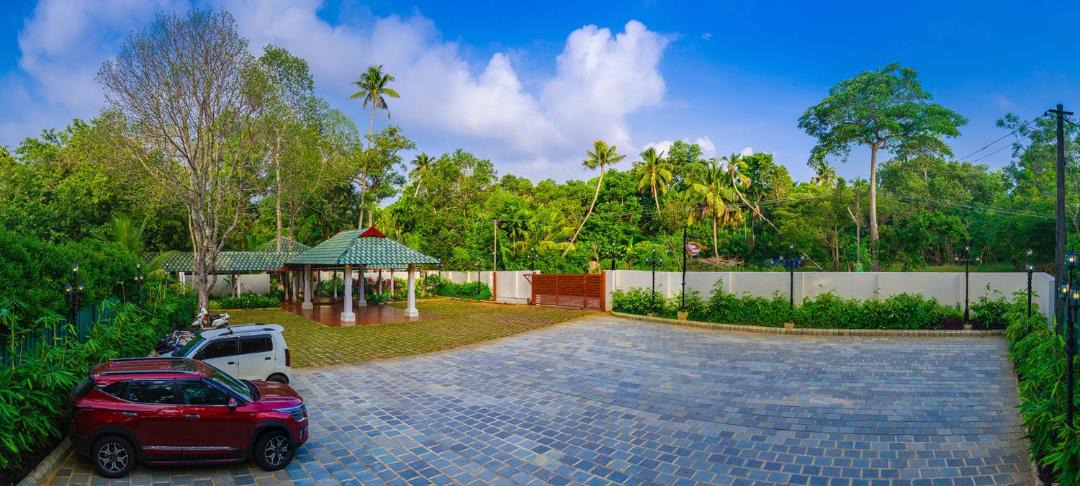 Photo of Others in Muhamma