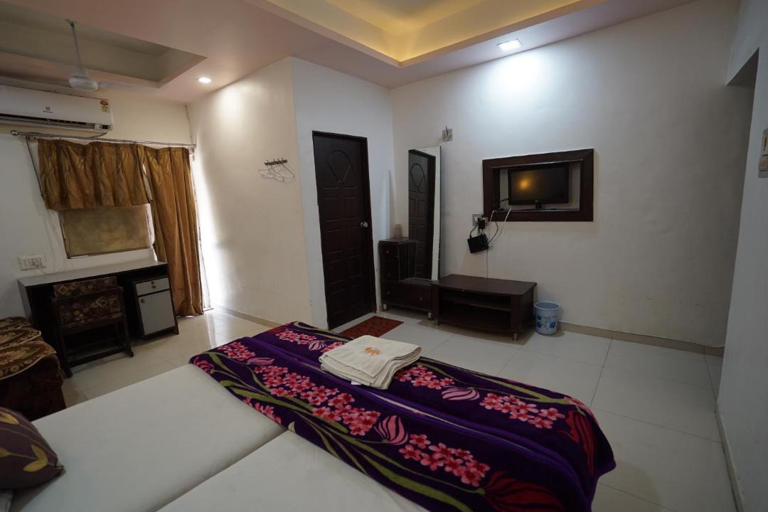 Photo of Bedroom in Sarkhej