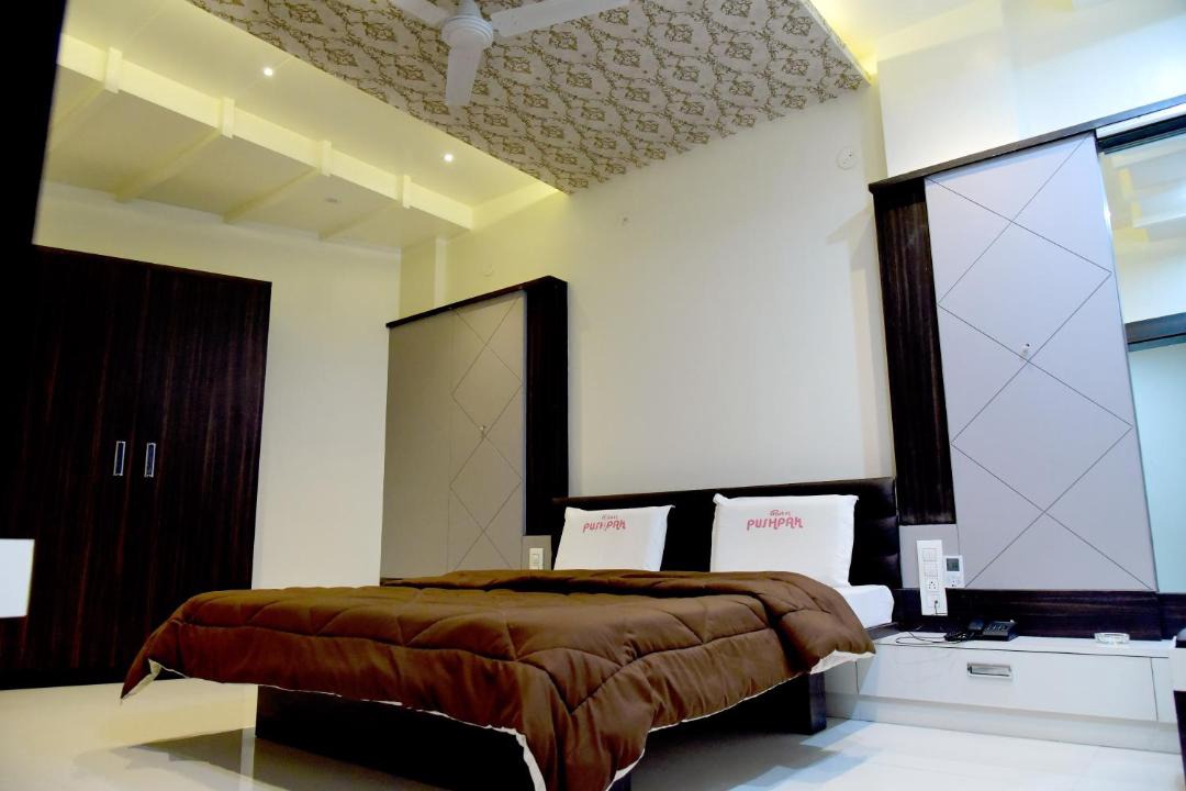 Photo of Bedroom in Satara
