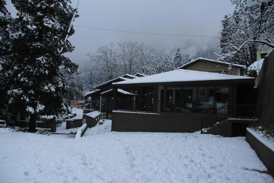 Photo of Others in Mallital