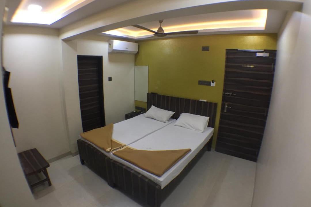 Photo of Bedroom in Malad East