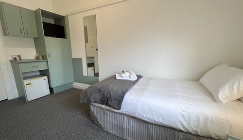 Single Room with Shared Bathroom