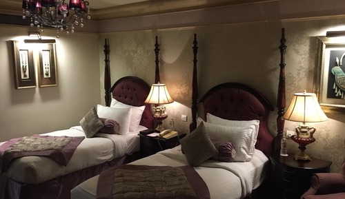 Club Twin Room