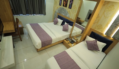Deluxe Triple Room