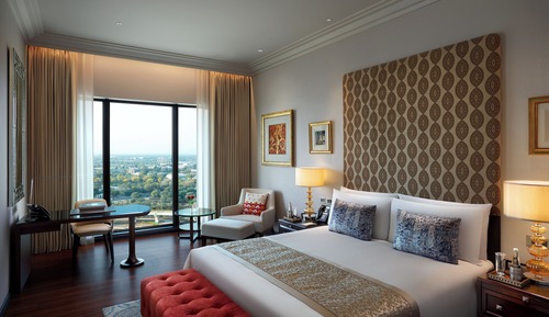 Basic Room, 1 King Bed, City View (Premier Clubs)