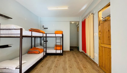 Superior 8 Bed Mixed Ensuite
