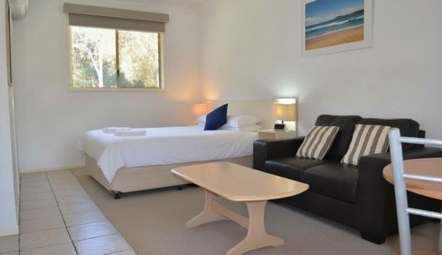 Deluxe Queen Room 