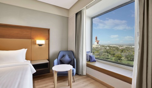 Superior Room (Statue View)