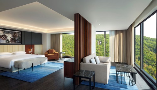 Regency, Suite