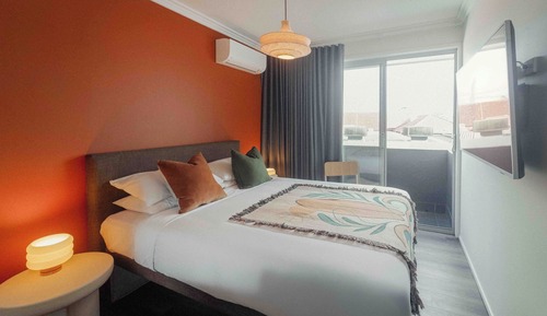 Superior Queen Ensuite Room