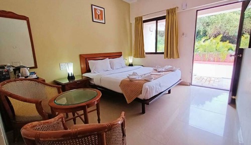 Deluxe Room with Sitout