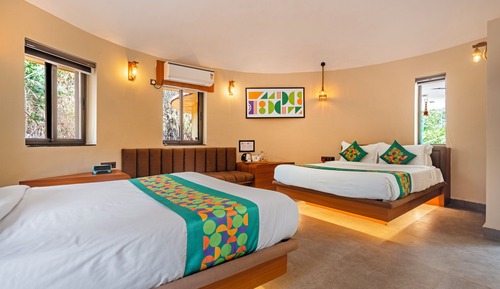 Deluxe Rooms with Balcony and Forest View