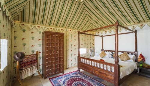 Super Deluxe Tent