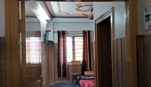 Semi Deluxe Room