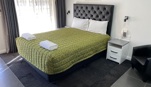 Superior Room, 1 Queen Bed, Accessible