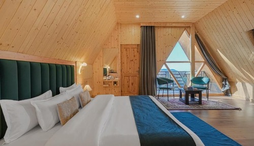 Family Suite, Balcony, Mountain View