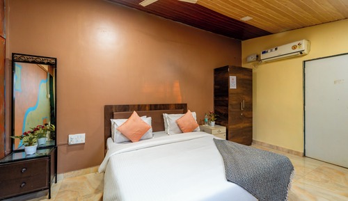 Superior Double Room, Patio, Mountain View