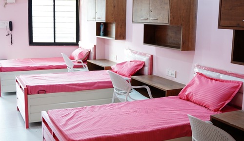 Luxury Triple Room, City View