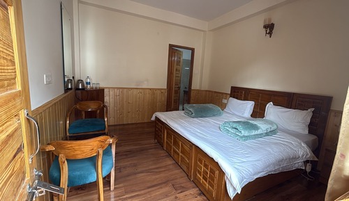 Deluxe Room, Balcony, Mountain View