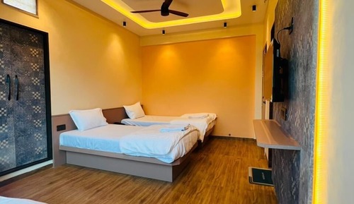 Economy Triple Room