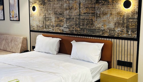 Superior Double Room, City View