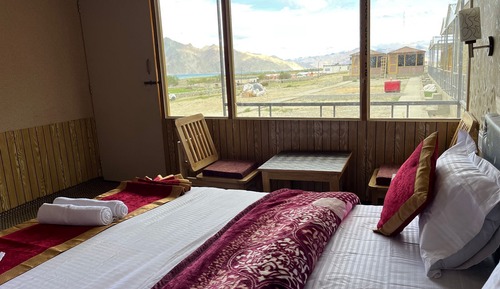 Deluxe Room, Lake View