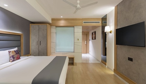 Premium Pool facing with bathtub