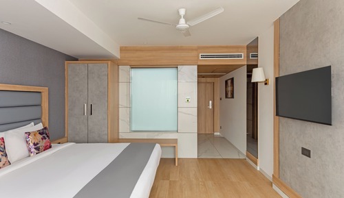 Premium city facing with bathtub