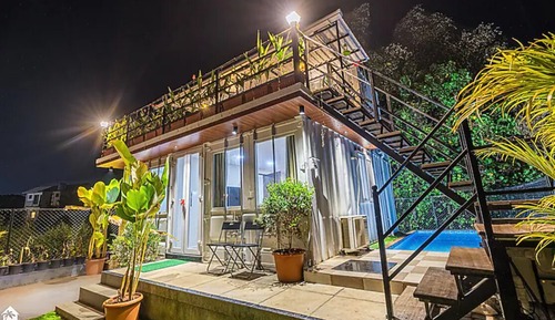 Luxury Villa, Balcony