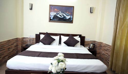 Superior Room, 1 Queen Bed, Balcony, Mountain View