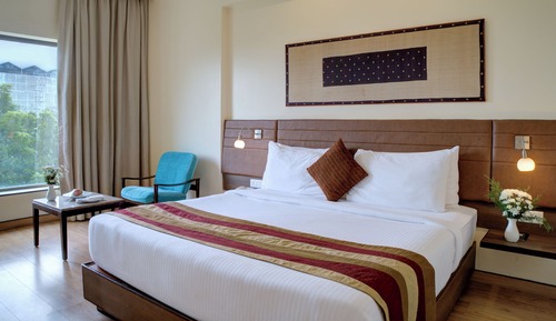 Club Room, City View