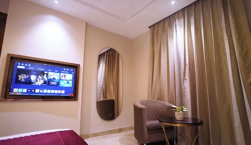 Deluxe Room, City View