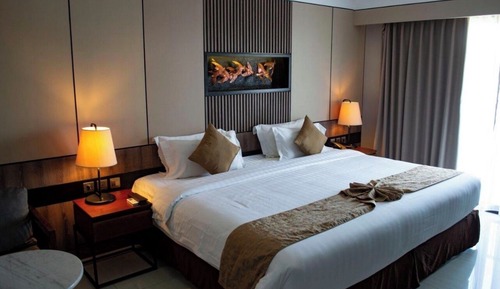 Deluxe Double Room, City View