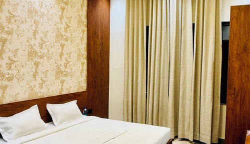 Deluxe Double Room, Balcony, City View
