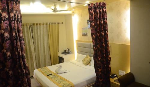 Premium Room, City View
