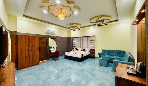 Luxury Suite