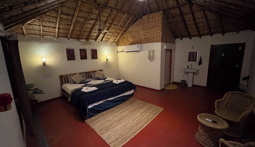 Deluxe Room, Air conditioning, Hill View